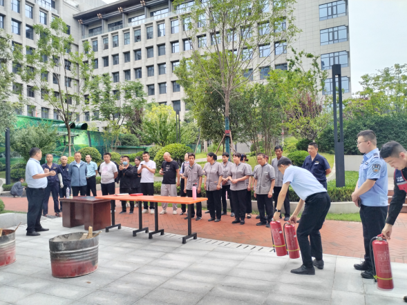 筑牢安全之基，擦亮安全底色